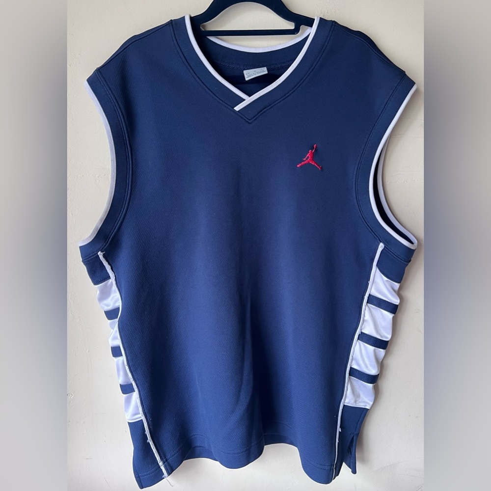 Nike Men's Navy Blue Sleeveless Basketball Jersey with Red Jumpman